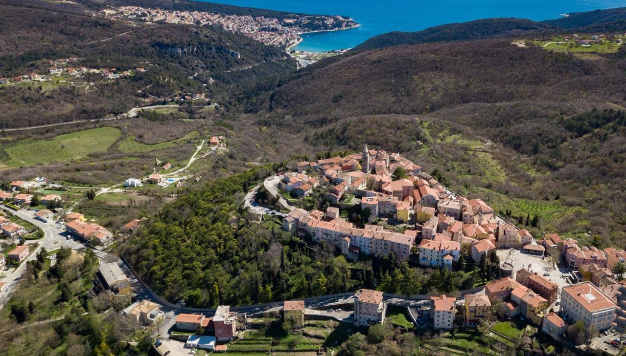 Green Luxury II With Heated Pool, Jacuzzi & Sauna Ruzici  Extérieur photo