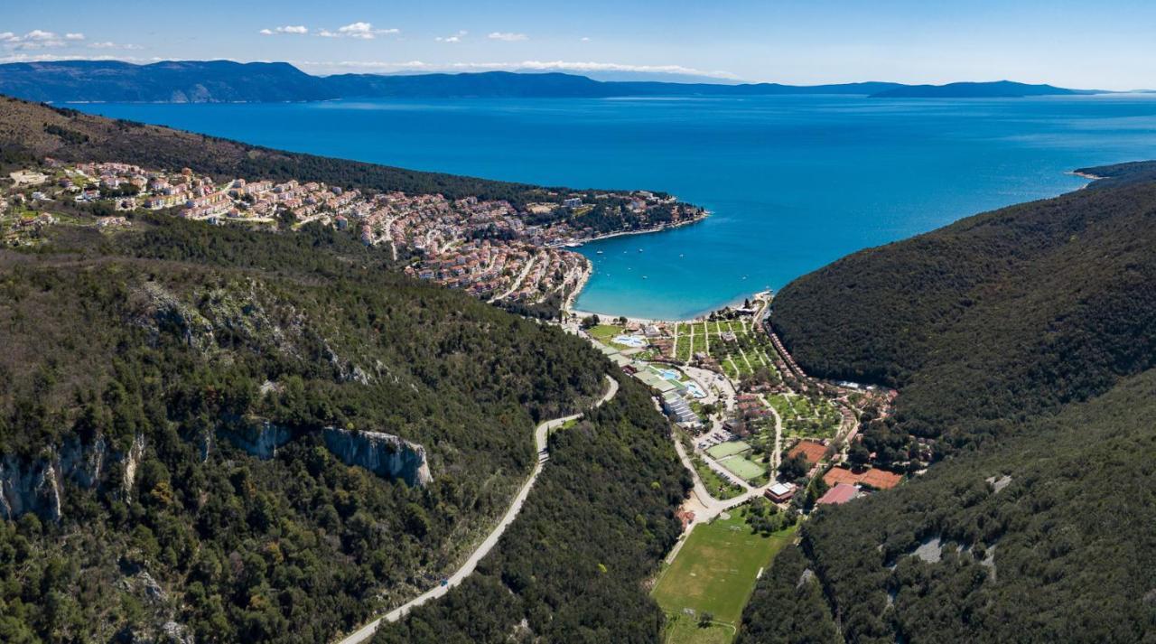 Green Luxury II With Heated Pool, Jacuzzi & Sauna Ruzici  Extérieur photo