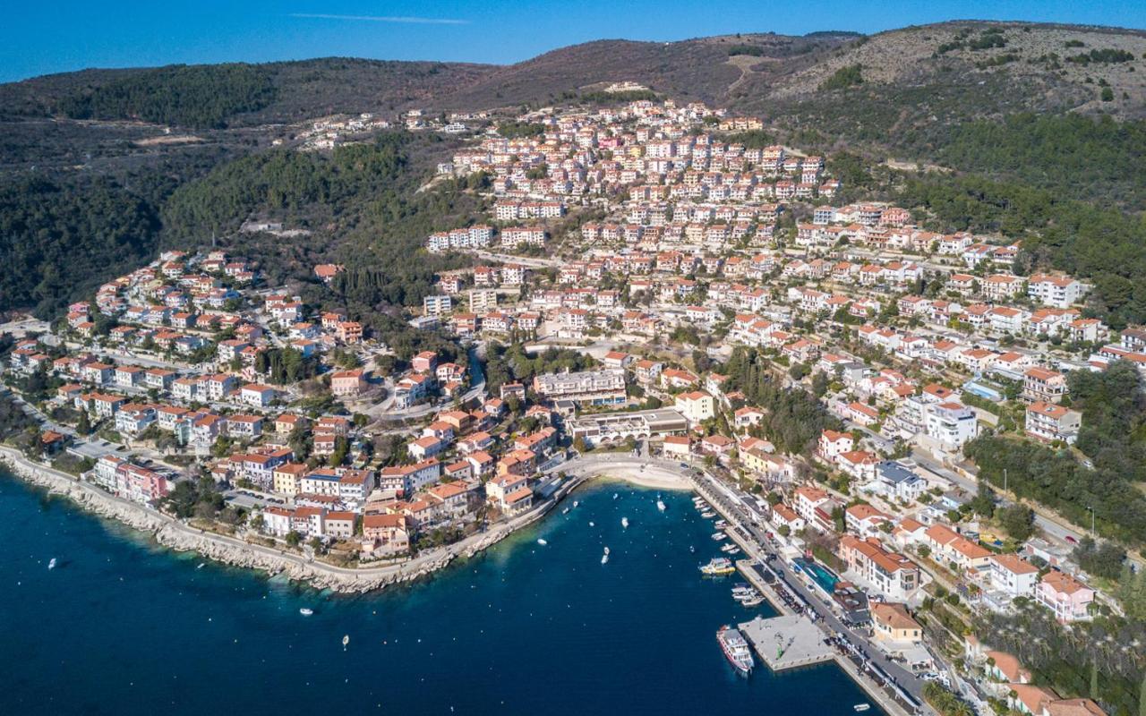 Green Luxury II With Heated Pool, Jacuzzi & Sauna Ruzici  Extérieur photo